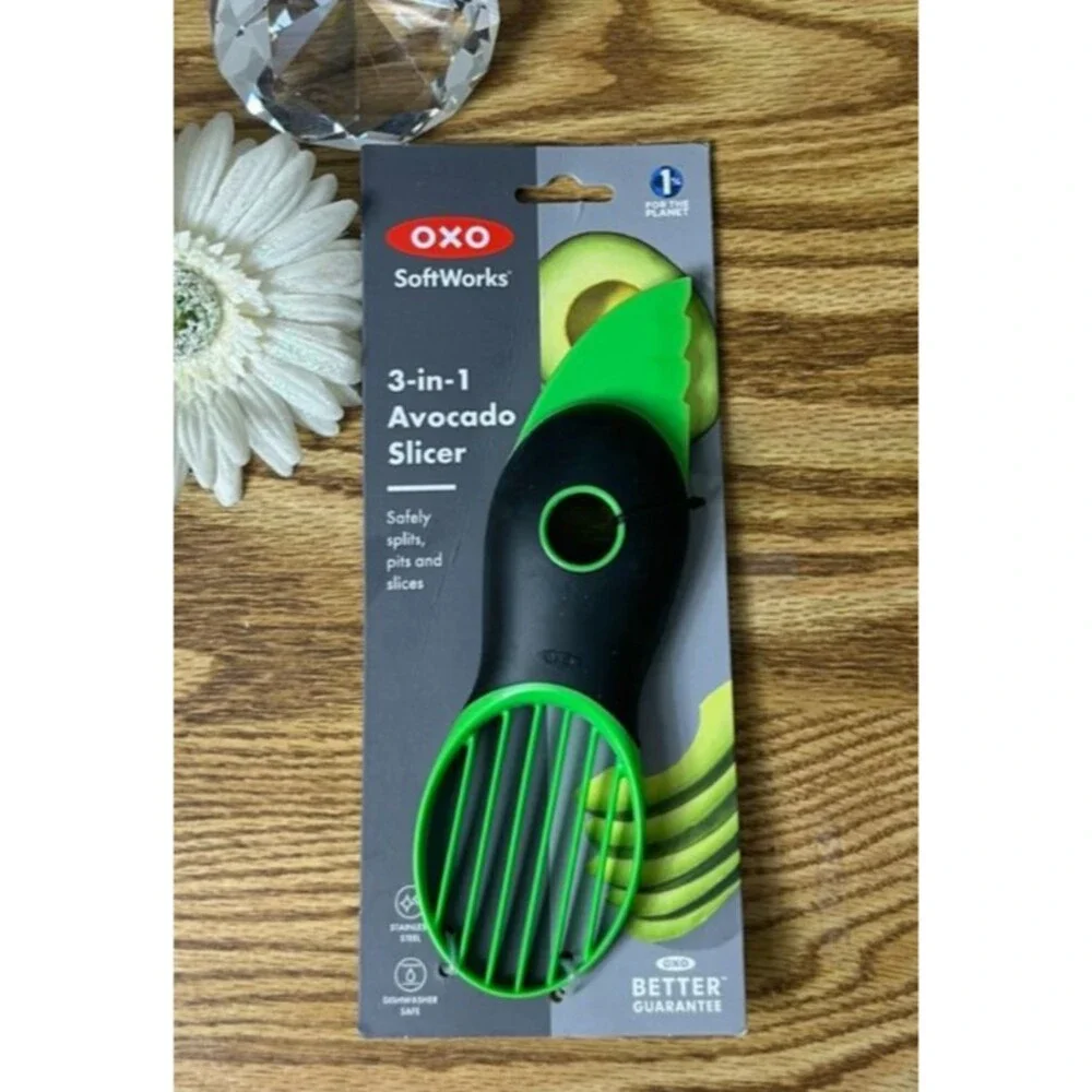 OXO Good Grips 3 In 1 Avocado Safety Slicer Dishwasher Safe Easy Grip